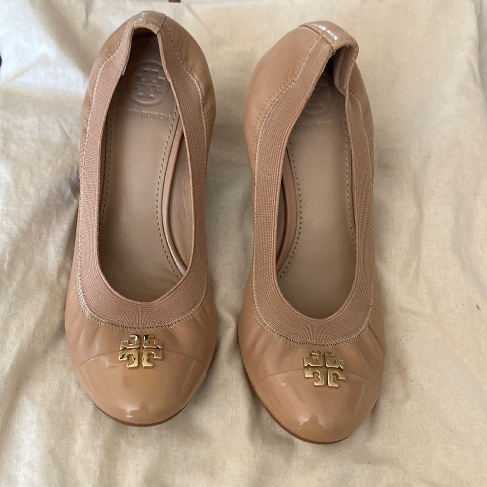 Tory Burch Neutral Leather Wedge Size 6